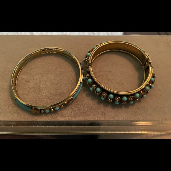 Turquoise bangle bracelets. - Picture 2 of 4